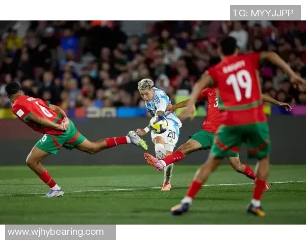 河南vs国安首发：四外援PK三外援 王上源先发出战